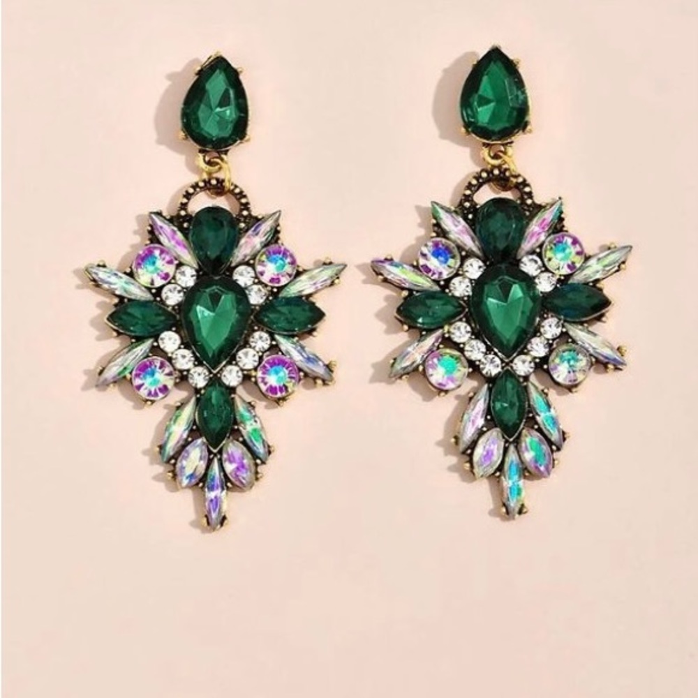 ✨Hunter Green Luxe Statement Earrings✨